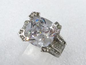 クリスタル　指輪(20号)